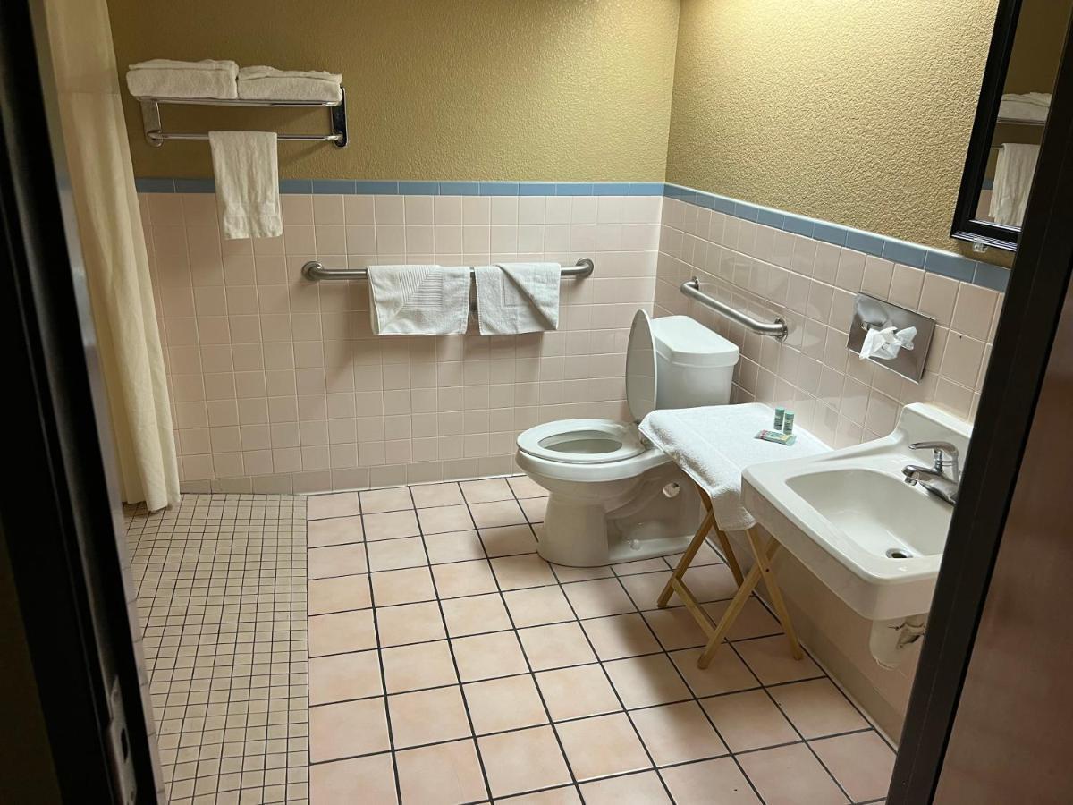 Americas Best Value Inn Pharr/Mcallen Esterno foto