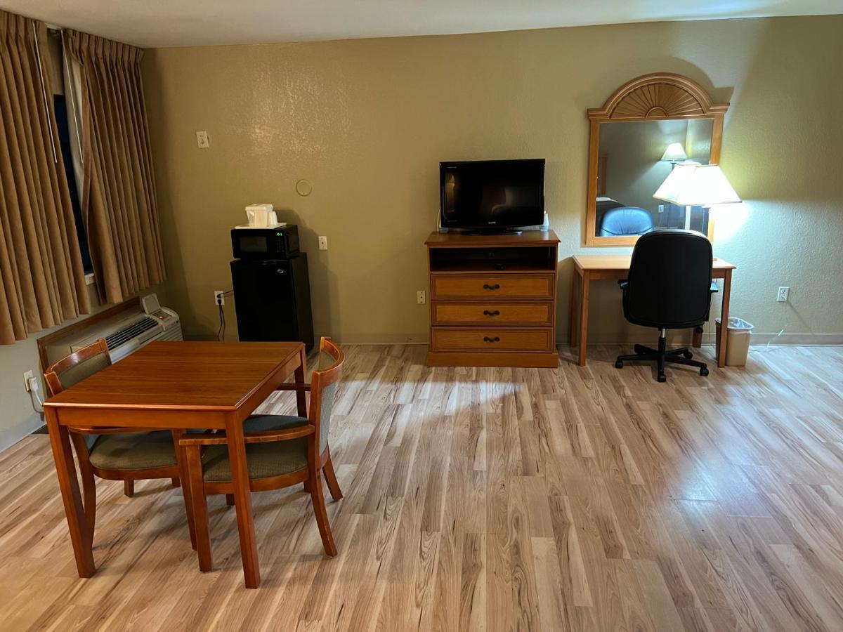 Americas Best Value Inn Pharr/Mcallen Esterno foto